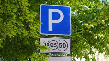 Оплату за паркування в Києві скасували. Що відомо