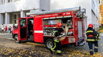 Як працівникам і службовцям отримати кошти на лікування у разі травми