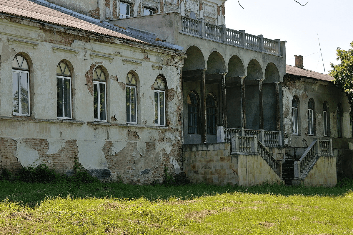 Палац Потоцьких у Дашеві