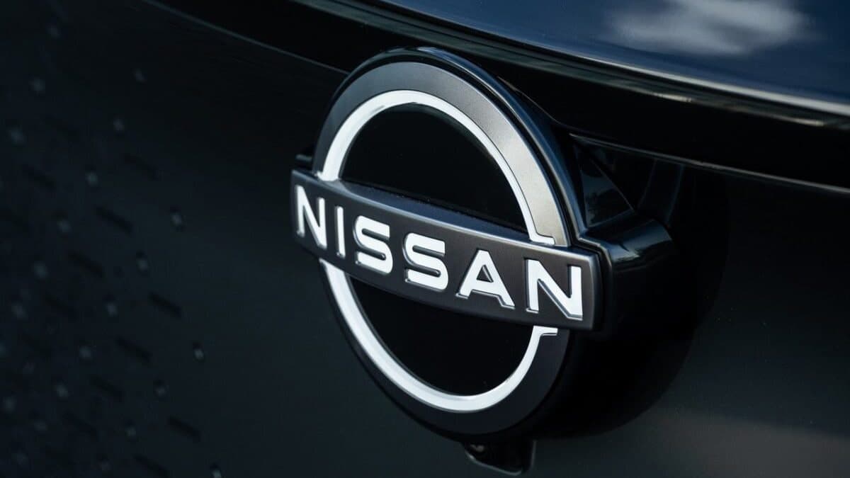 Новий логотип Nissan