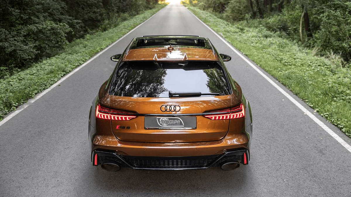Золотиста Audi