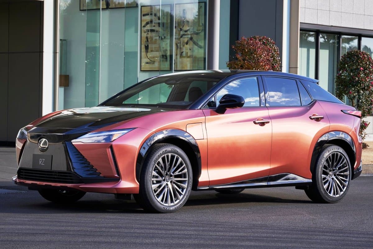 Lexus RZ