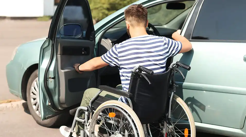 В Україні з'явилися перші автошколи для людей з інвалідністю
