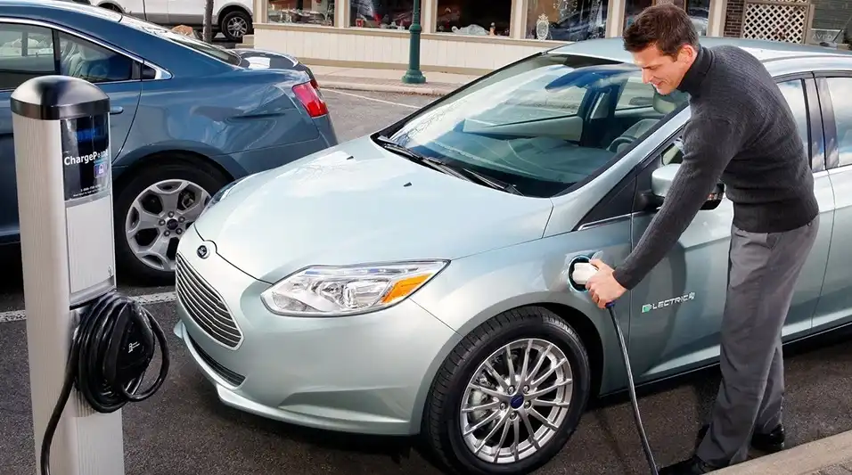 Електромобіль — чи є сенс купувати його зараз в Україні