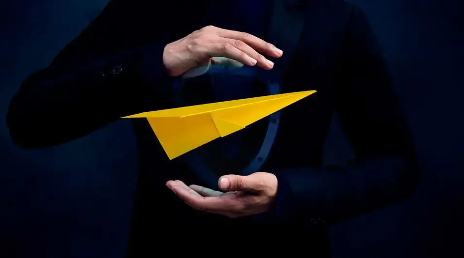 Що потрібно знати про онлайн тур. страховку?