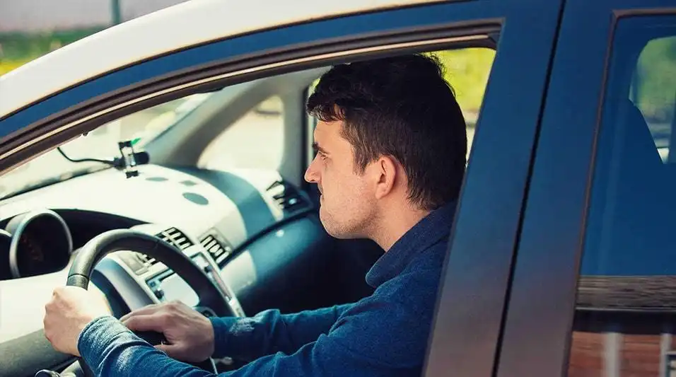 Топ-9 шкідливих порад для водіїв