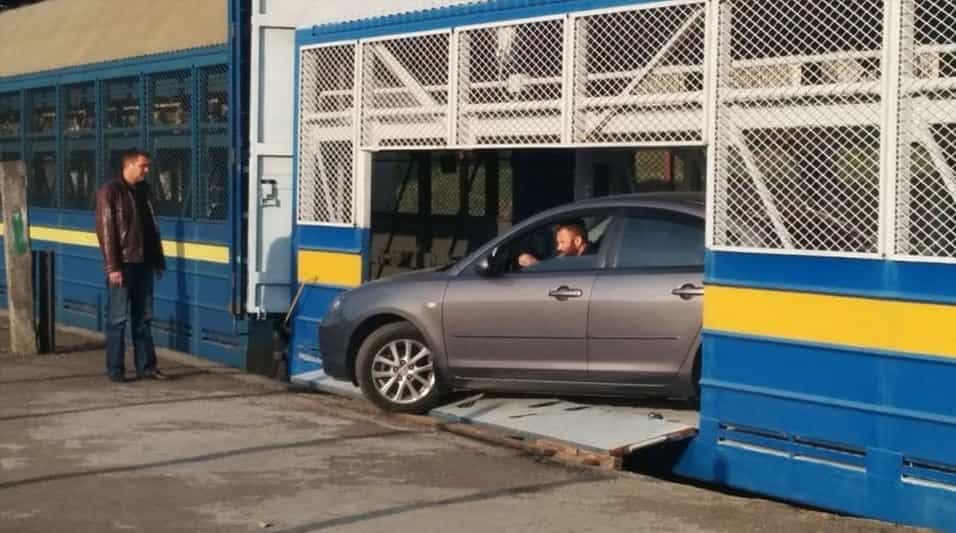 Перевезення авто в поїзді можна замовити онлайн